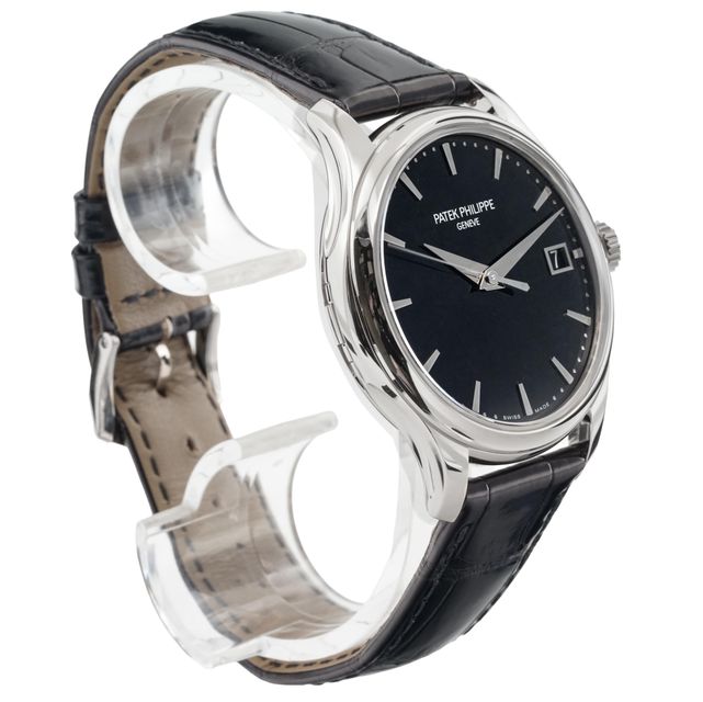 Patek Philippe Calatrava 5227G-010 Image 3